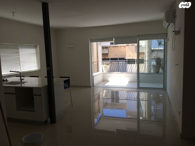 דירה, דרך השלום 33, גבעת הרמבם, גבעתיים