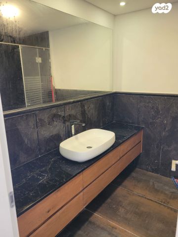 יחידת דיור, קלאוזנר 21, הרצליה פיתוח, הרצליה