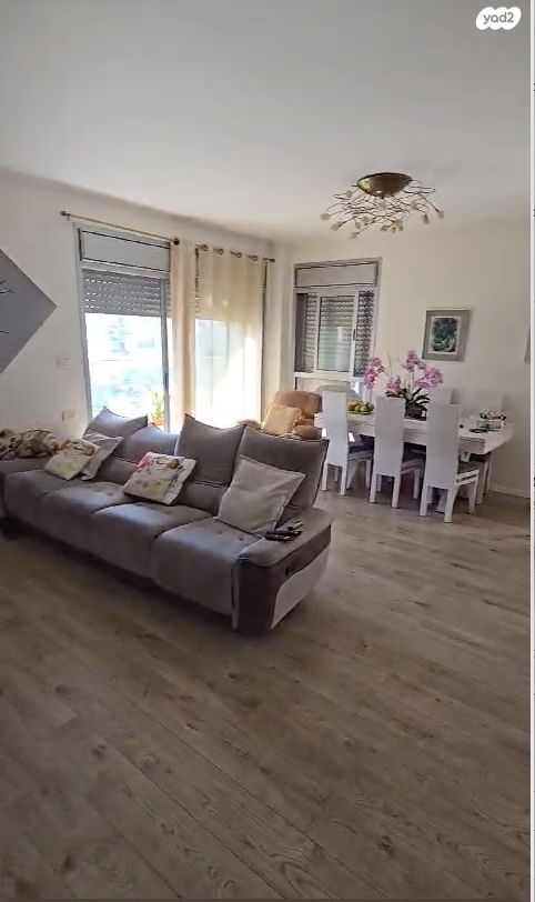 דירה, גלעדי אהרון 4, קרית אילון, חולון