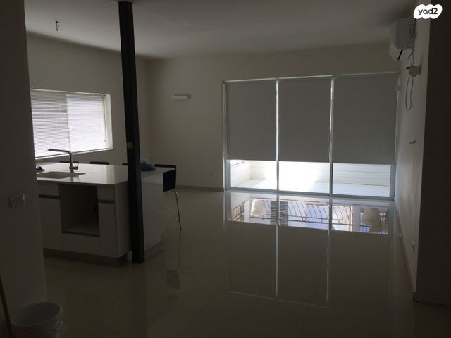 דירה, דרך השלום 33, גבעת הרמבם, גבעתיים