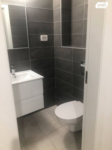 דירה, דרך בן גוריון 3, אבן גבירול, רחובות