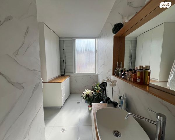 דירה, ביאליק 11, מחנה יהודה, פתח תקווה