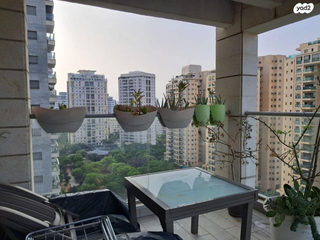 דירה, יצחק רבין 4, פסגת אונו, קרית אונו