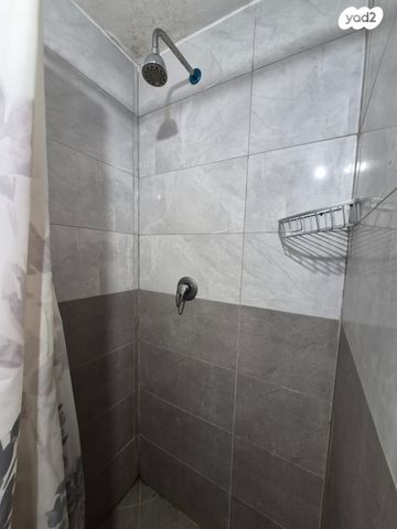 ח.מ. שפירא 28