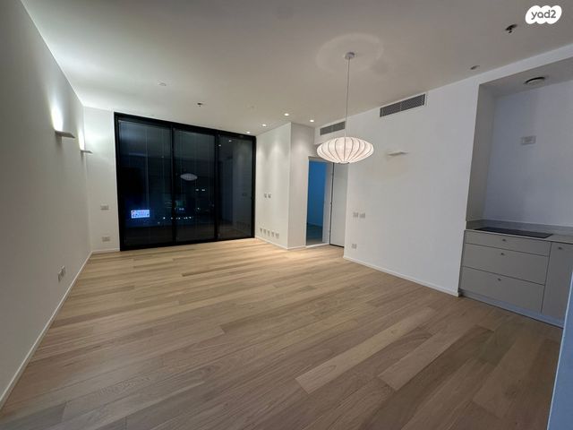 דירה, תוצרת הארץ 5, נחלת יצחק, תל אביב יפו