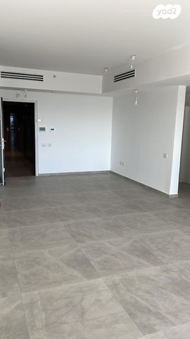 דירה, אמנון ליפקין שחק 6, נוף הטיילת, נתניה