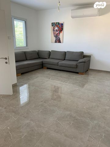 שדרות וייצמן 13