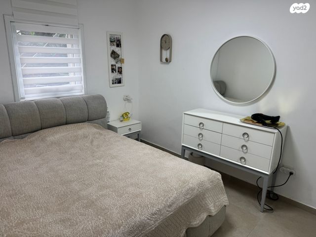 דירה, ידע עם 21, חרוזים, רמת גן