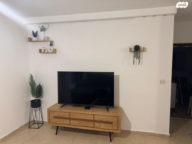 דירה, ירמוך 1, גני אביב, לוד