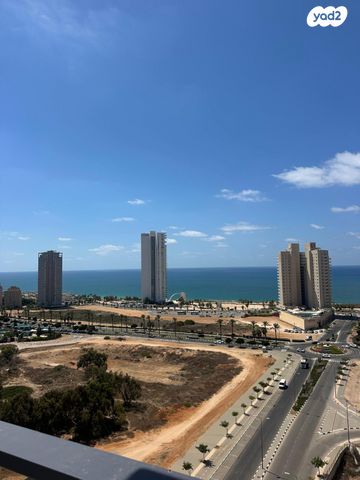 דירה, אמנון ליפקין שחק 4, נוף הטיילת, נתניה