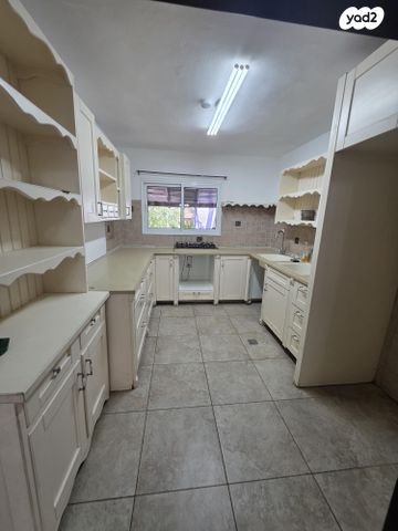 דו משפחתי, אלונים 5, גמלא, קצרין