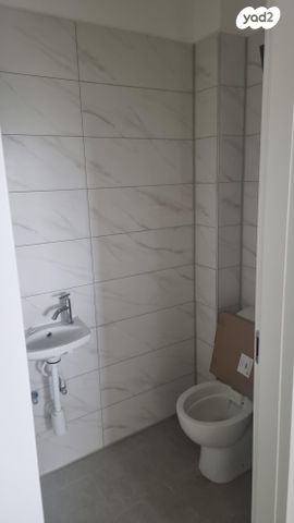 דירה, שיר השירים 7, גן יבנה מערב, גן יבנה