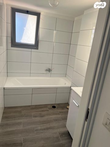 דירה, ברכה פולד 7, נרקיסים, ראשון לציון