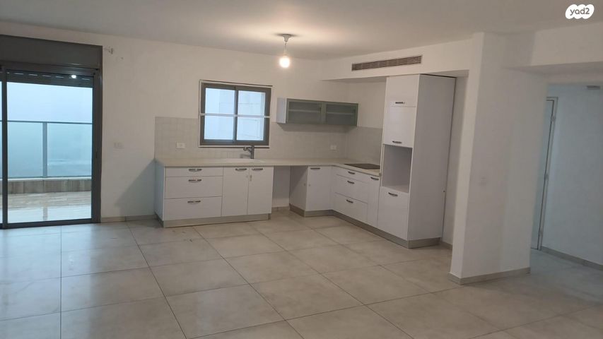 דירה, יפה נוף 16, רובע ה', אריאל