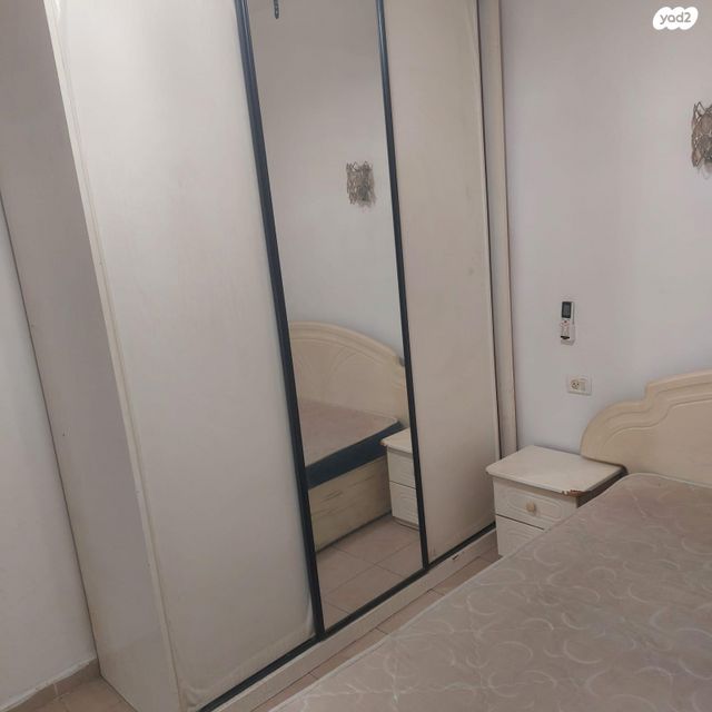 דירה, השופטים 23, שעריה, פתח תקווה