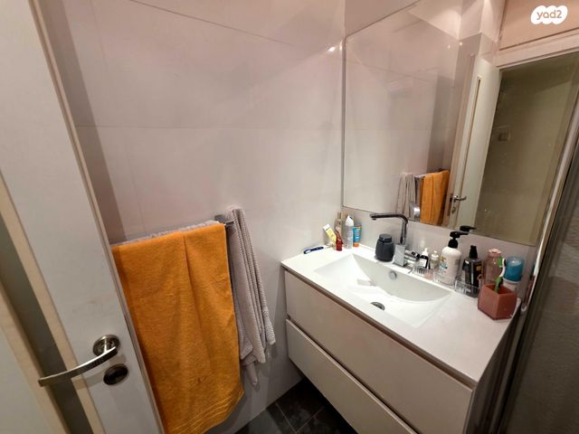 דירה, השרון 1, רסקו א', חולון