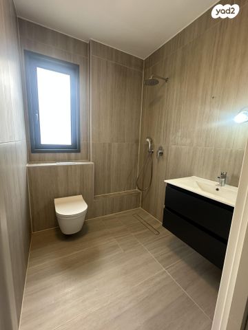 דירה, אמנון ליפקין שחק 4, נוף הטיילת, נתניה