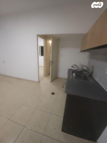 דירה, יהודה לייב פינסקר 40, רמב"ם, ראשון לציון