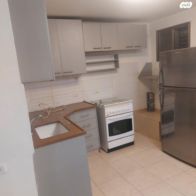 דירה, השופטים 23, שעריה, פתח תקווה