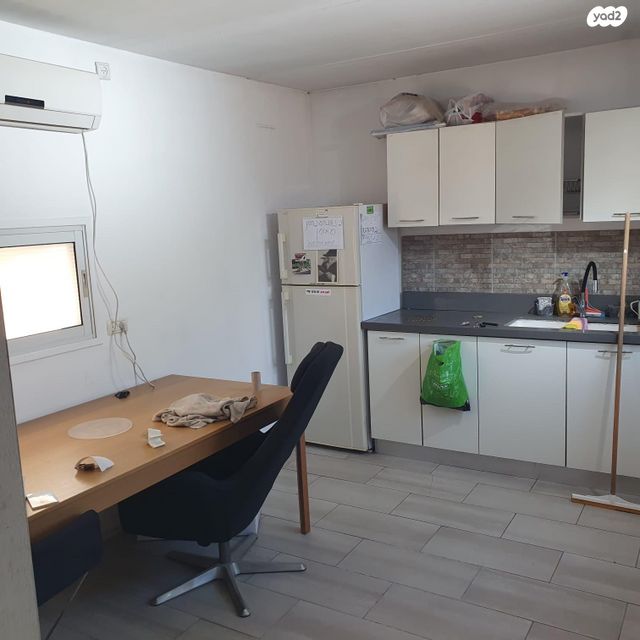 יחידת דיור, קניון בארות יצחק 1, בארות יצחק, בארות יצחק