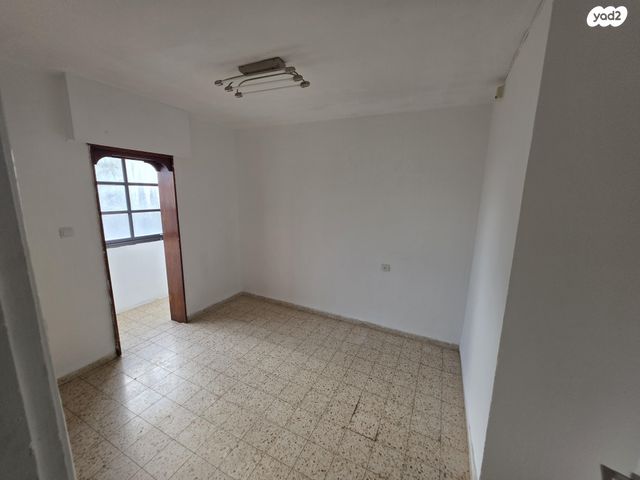 דו משפחתי, אלונים 5, גמלא, קצרין