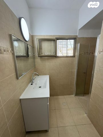 דירה, חומה ומגדל 56, מרכז, קרית עבודה, חולון