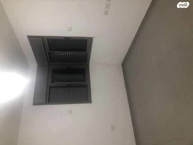 דירה, דרך בן גוריון 3, אבן גבירול, רחובות