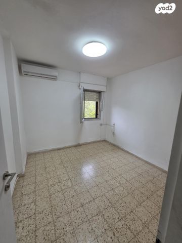 דו משפחתי, אלונים 5, גמלא, קצרין