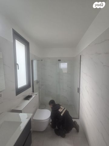 גג/ פנטהאוז, יער ברעם 8, נופי בן שמן, לוד