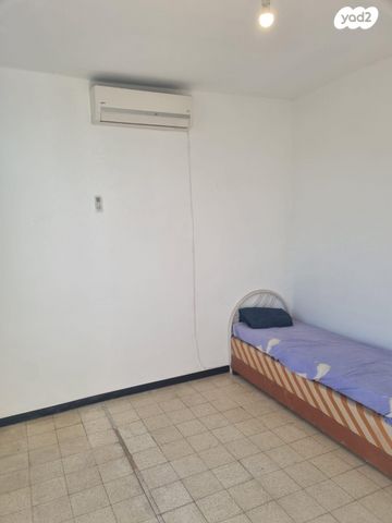 דירה, חומה ומגדל 50, מרכז, קרית עבודה, חולון