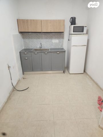 דירה, יהודה לייב פינסקר 40, רמב"ם, ראשון לציון