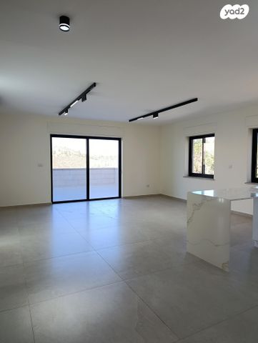 יחידת דיור, המצפה 16, אבו גוש, אבו גוש