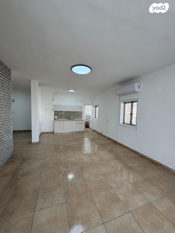 דירה, חומה ומגדל 56, מרכז, קרית עבודה, חולון