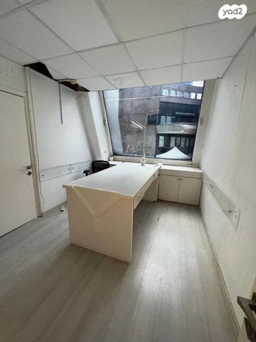 משרדים, דרך זאב ז'בוטינסקי 3, בורסה, רמת גן