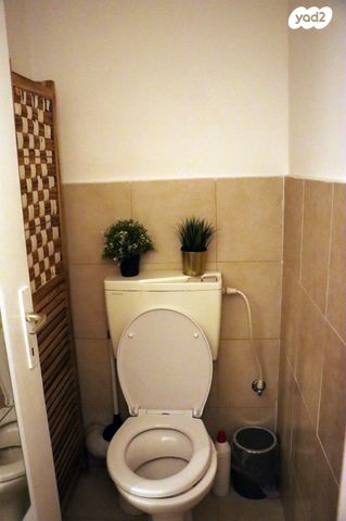 חנויות/ שטח מסחרי, הרצל 55, מרכז, כפר סבא