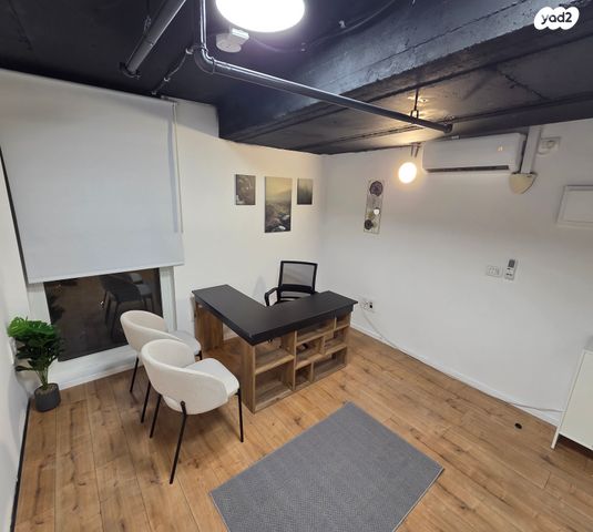 משרדים, אלה 2, החורש, חריש