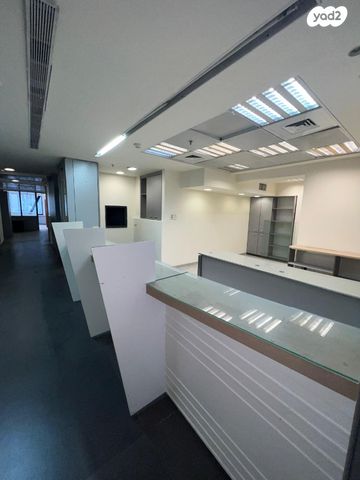 משרדים, דרך זאב ז'בוטינסקי 3, בורסה, רמת גן