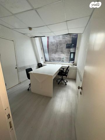 משרדים, דרך זאב ז'בוטינסקי 3, בורסה, רמת גן