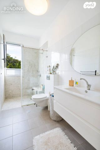 דו משפחתי, אבן יהודה