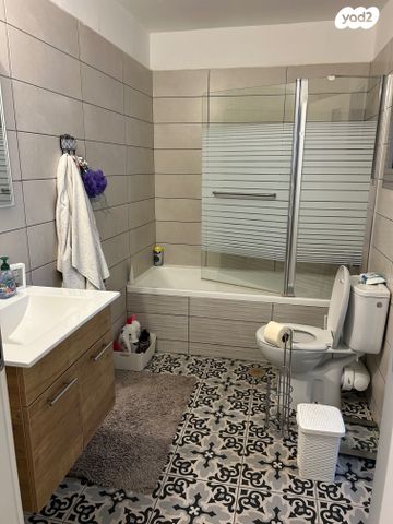 דירה, יגאל ידין 9, המגינים, מודיעין מכבים רעות