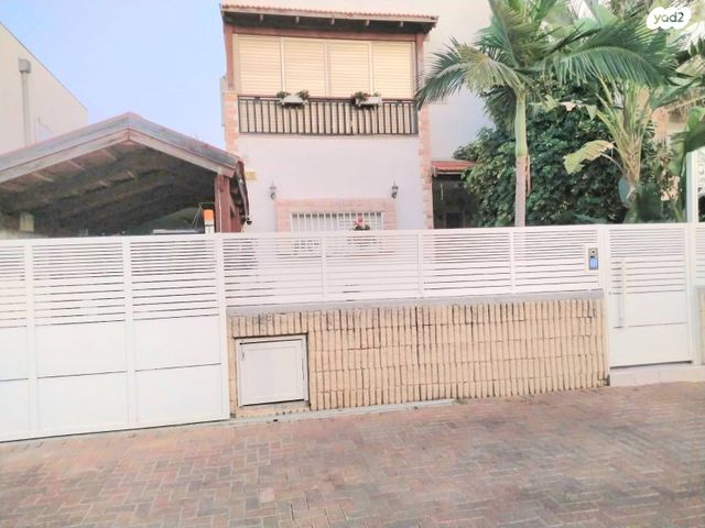 בית פרטי/ קוטג', נאות המכבים, גן יבנה