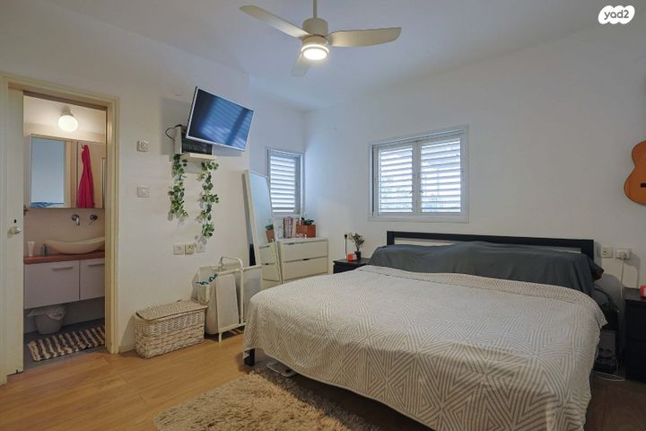 דירת גן, הוד השרון