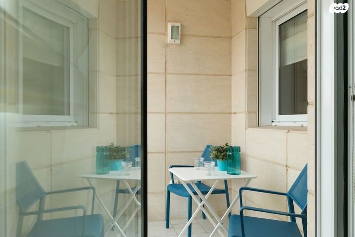 דירה, הרצליה