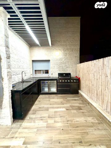 גג/ פנטהאוז, יוסף בורג, נווה זאב, נאות אילן, באר שבע