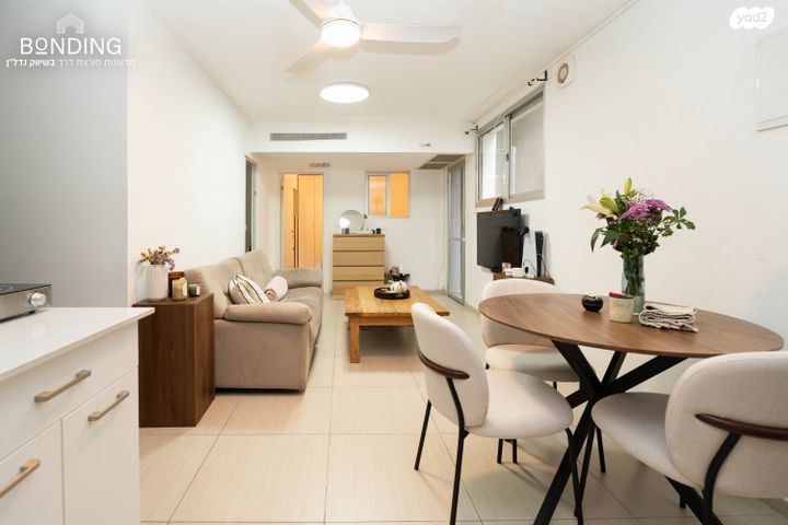 דו משפחתי, אבן יהודה