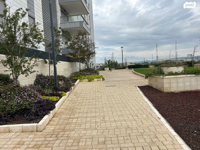 דירה, יגאל ידין 9, המגינים, מודיעין מכבים רעות