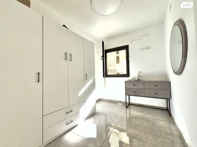 דו משפחתי, יוסף שפרינצק, קרית בנימין, קרית אתא