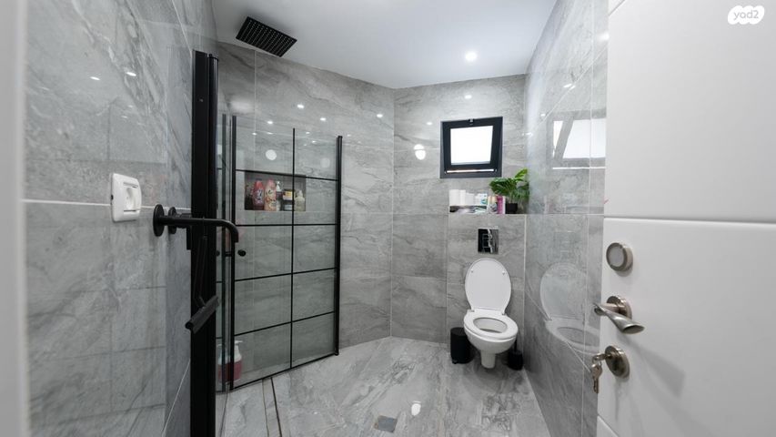 גג/ פנטהאוז, עין גדי, שכונה ט', באר שבע