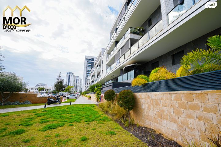 דירה, נאות רבין, יבנה