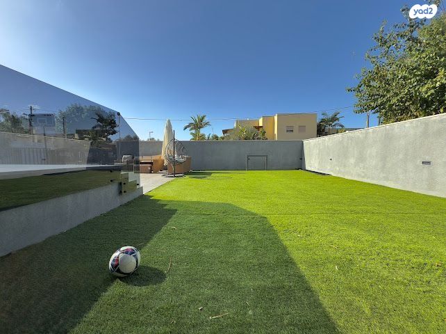 דו משפחתי, יוסף שפרינצק, קרית בנימין, קרית אתא